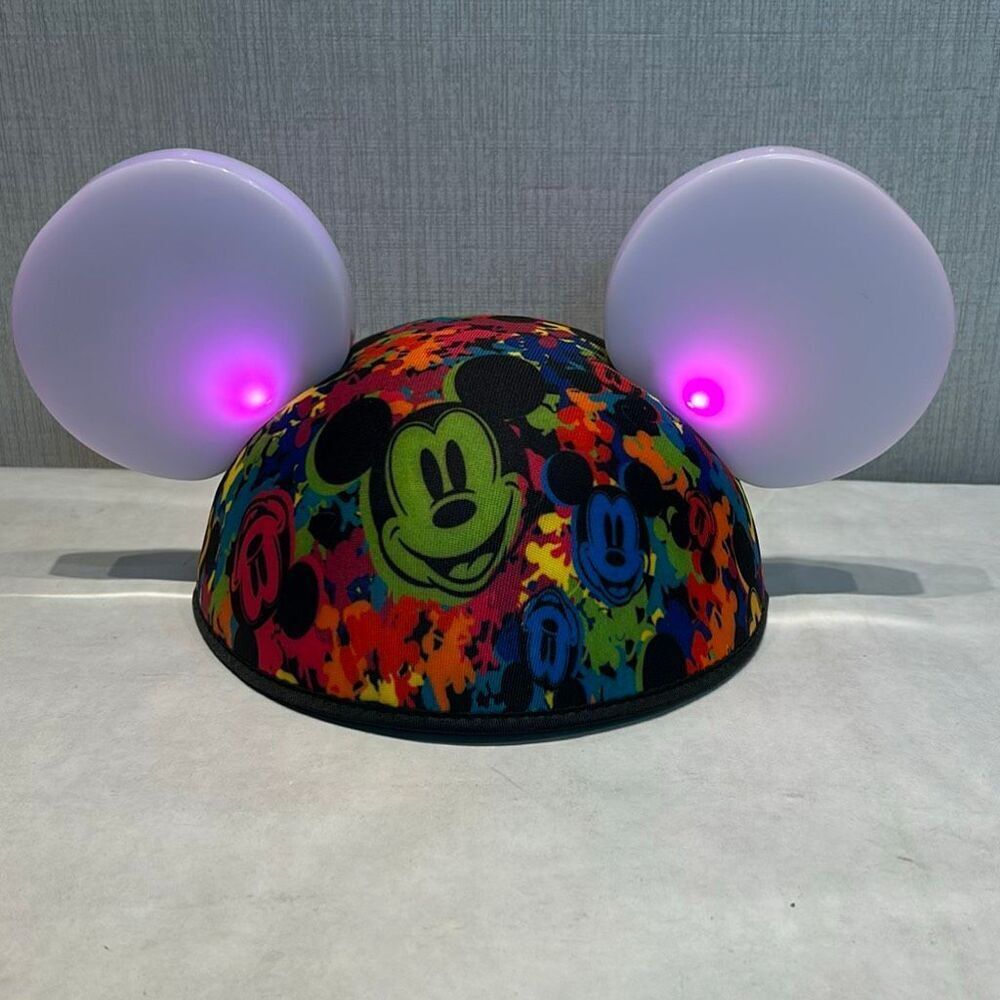 Mickey Mouse Ears LED Light Up Made With Magic Glow with the Show